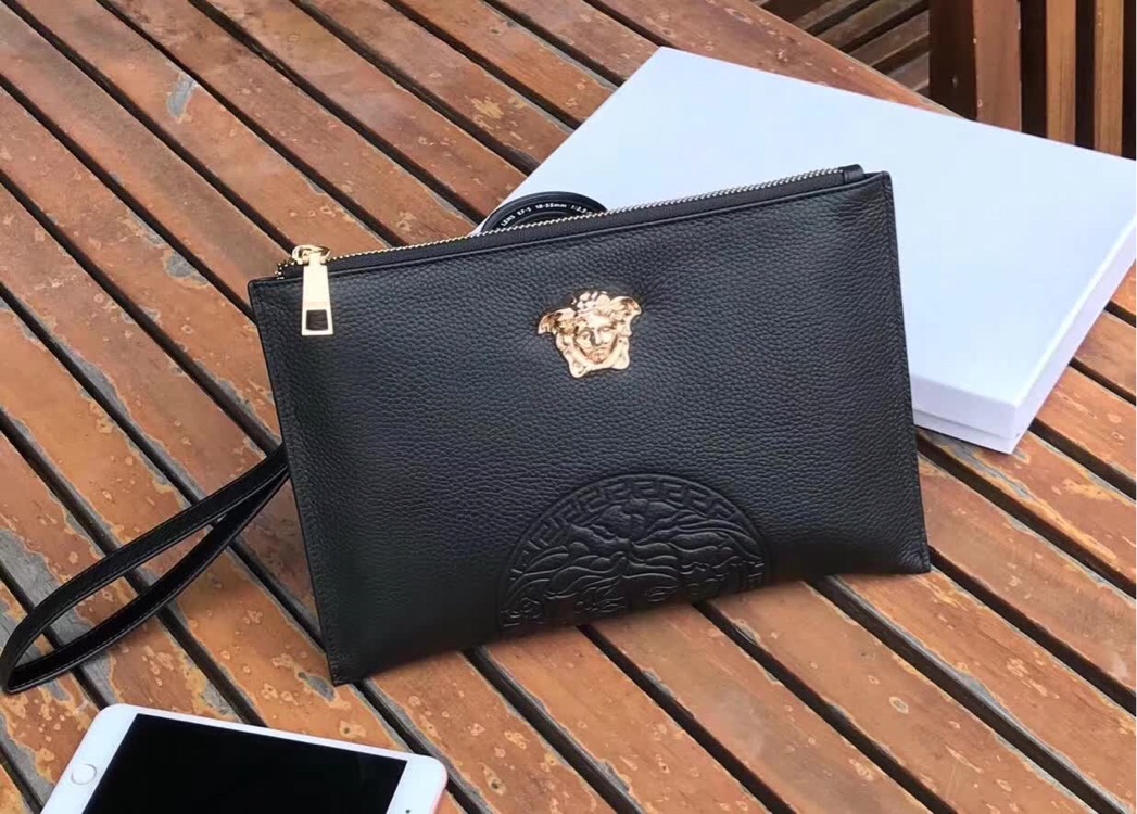 【2024】【VERSACE 公式旗艦店】ヴェルサーチ  クラッチバッグ    当日出荷 好評に付き再入荷！29*18CM