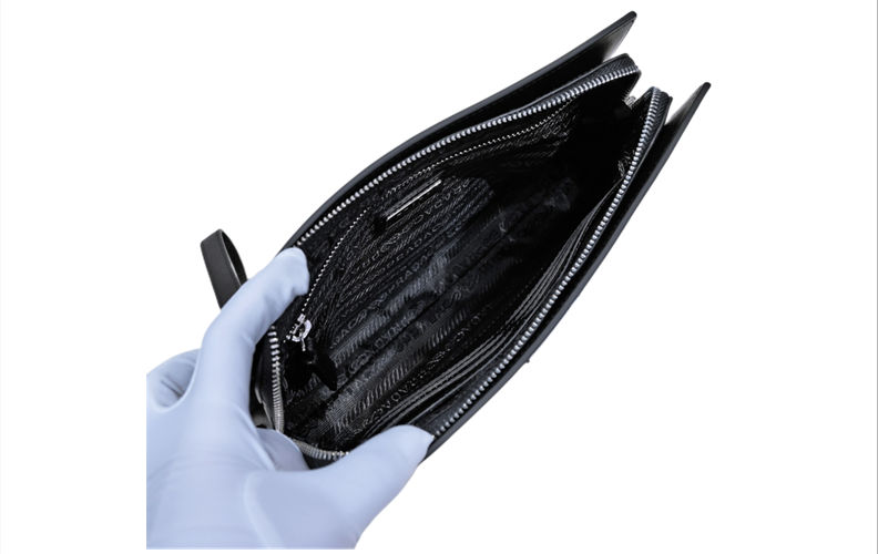 【2024】【PRADA  公式 旗艦店】プラダ   クラッチバッグ   当日出荷 好評に付き再入荷！  黒 27*17*6 CM