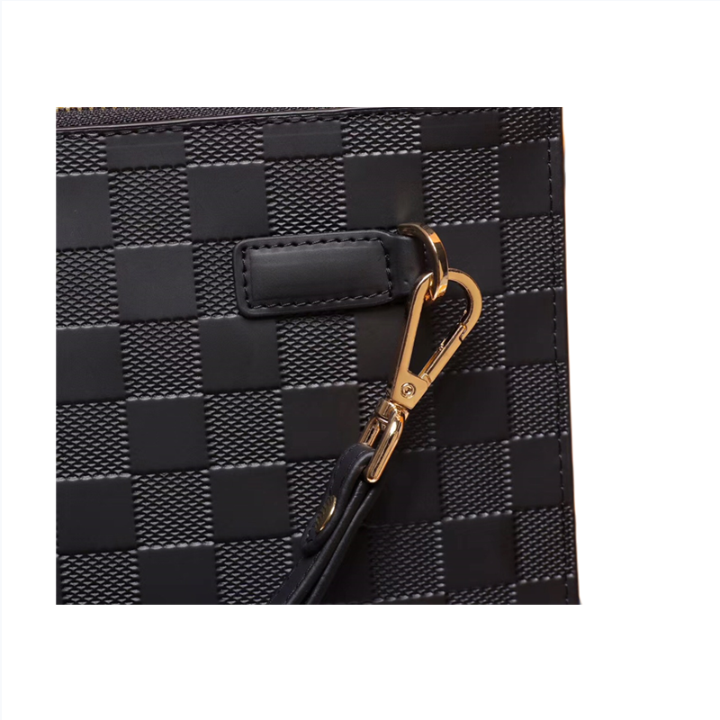 【2024】【 LOUIS VUITTON公式 旗艦店】ルイヴィトン    クラッチバッグ  当日出荷 好評に付き再入荷！黒 28*18*1CM