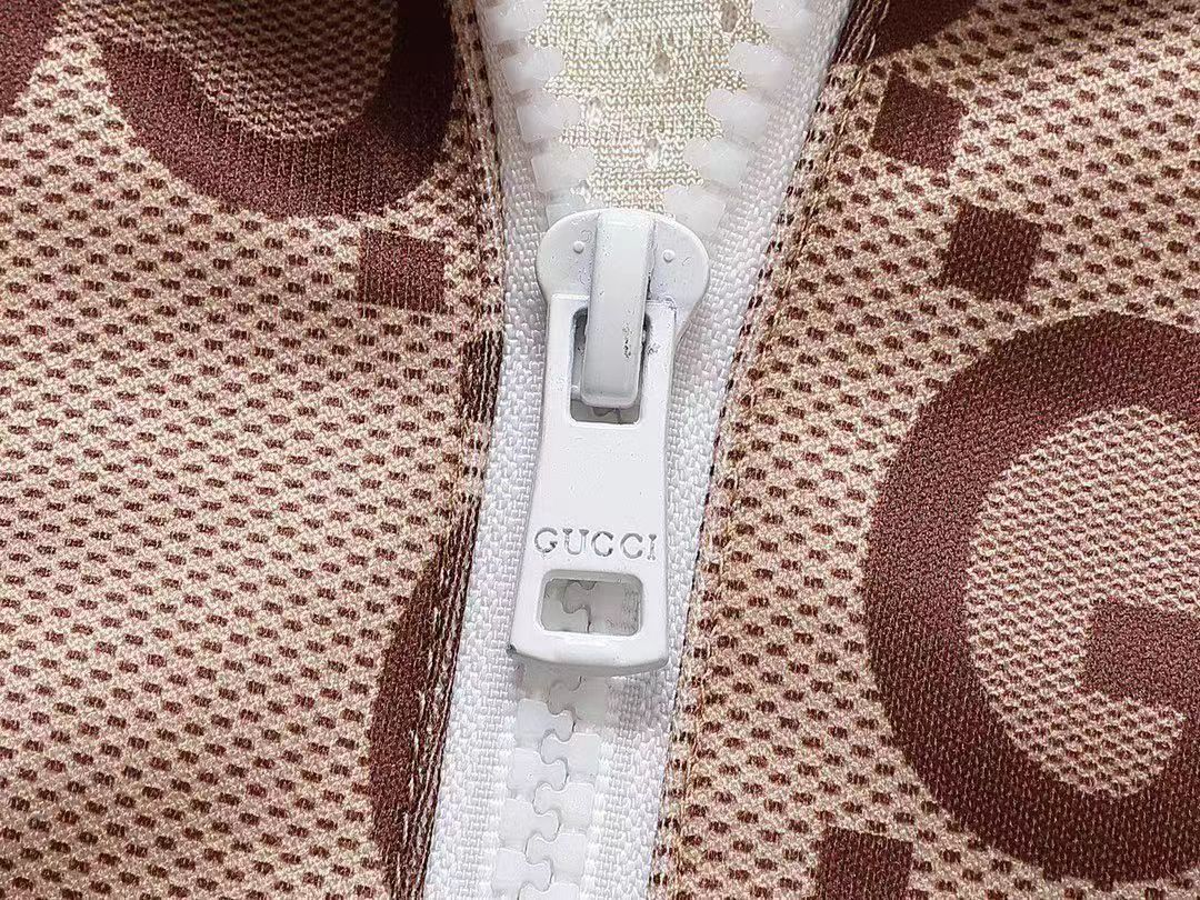 【GUCCI  公式旗艦店】グッチ ジャケット着好評に付き再入荷！