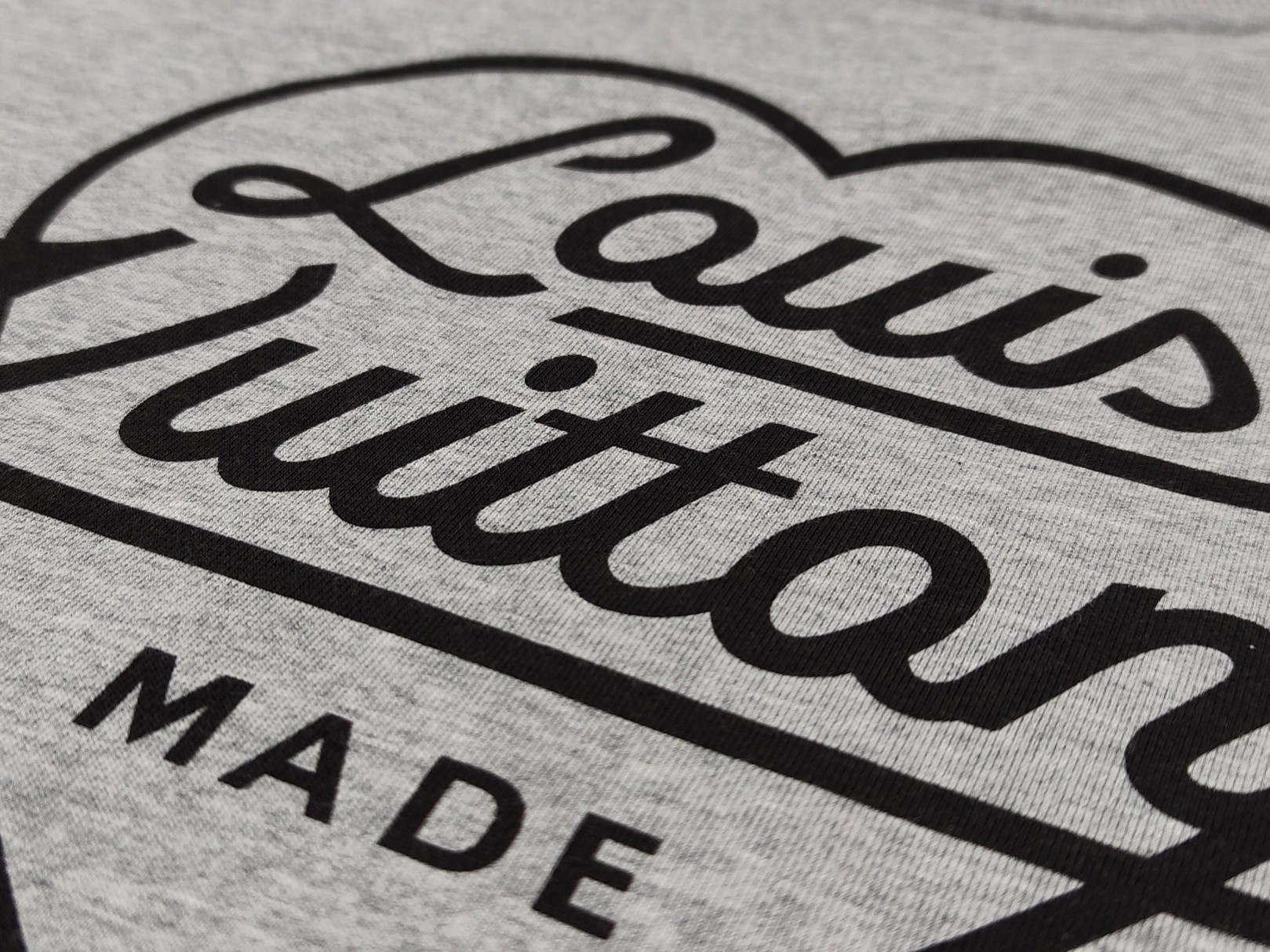 【2024】LV スウェット 【Louis Vuitton公式 旗艦店】ルイヴィトン 男女兼用、ご好評に付き再入荷！