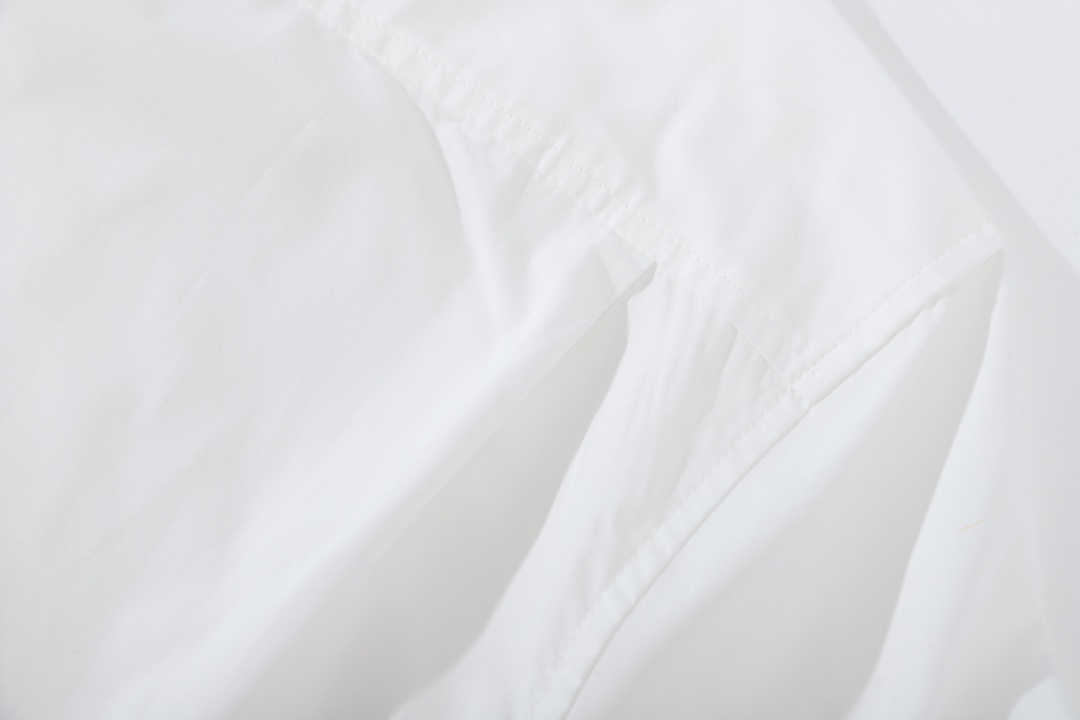 【LOUIS VUITTON】 ルイヴィトン シャツご好評に付き再入荷！