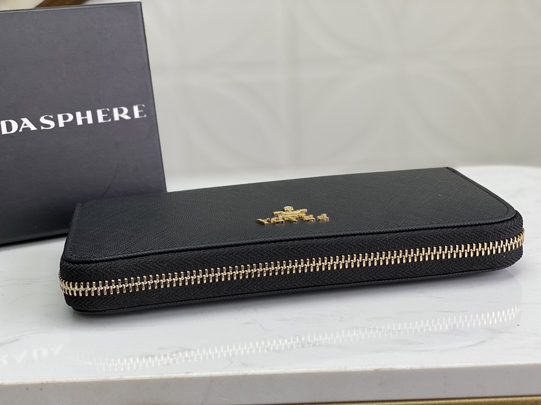 【2024】PRADA（プラダ） 財布19x12cm