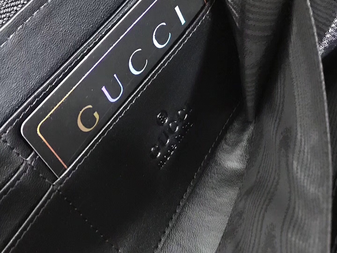 【 GUCCI 公式 旗艦店】 クッチ  財布 当日出荷 好評に付き再入荷！19.5*10*2.5CM