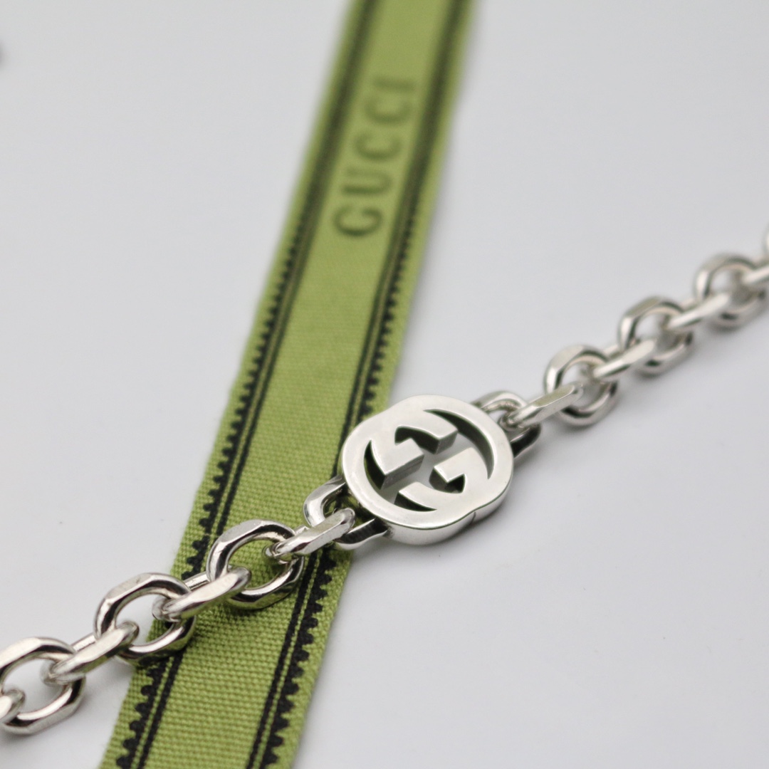 【2024】GUCCI エナメル インターロッキングG ブレスレット