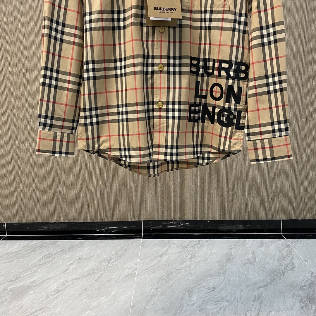 【BURBERRY 公式 旗艦店】バーバリー シャツ  ご好評に付き再入荷！