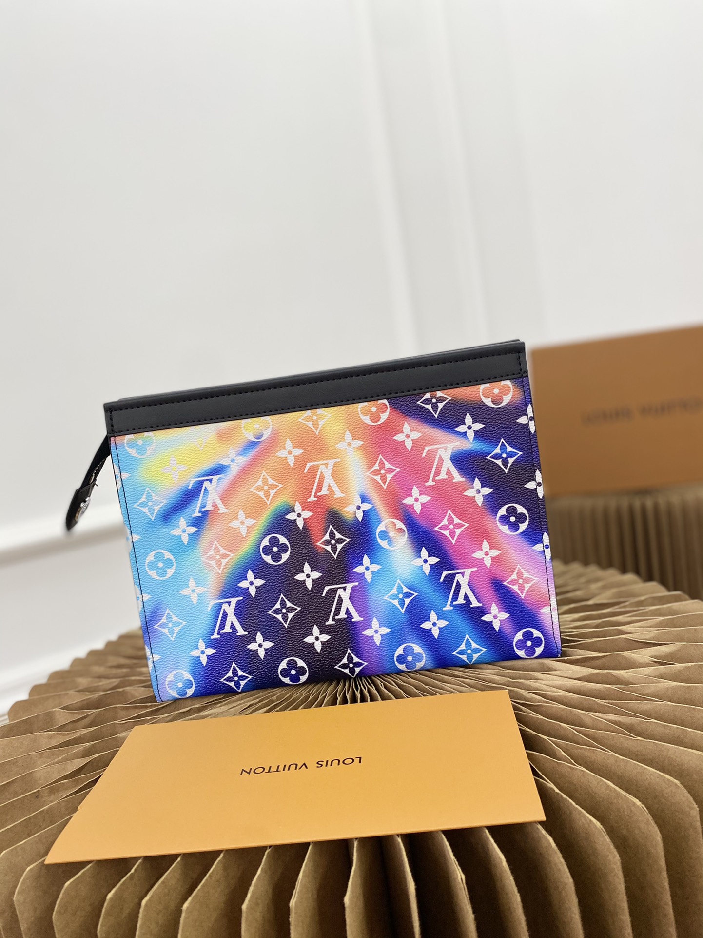 【2024】LOUIS VUITTON（ルイヴィトン）クラッチバッグ 27*21cm