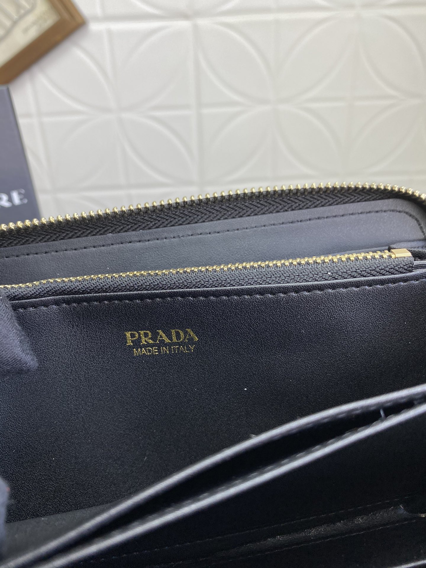 PRADA（プラダ） 財布19x12cm