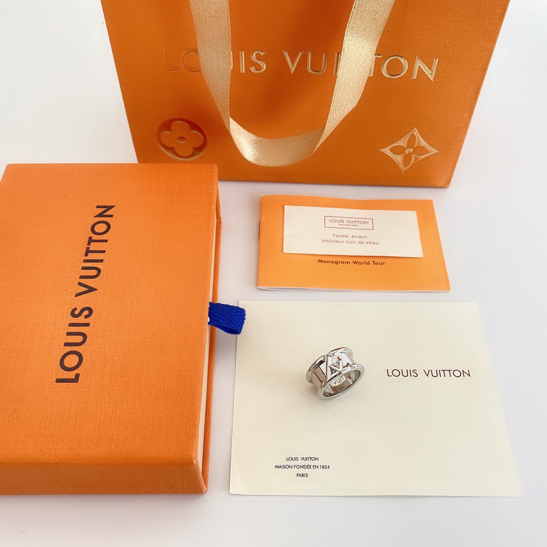 LOUIS VUITTON（ルイヴィトン）リング、ご好評に付き再入荷！
