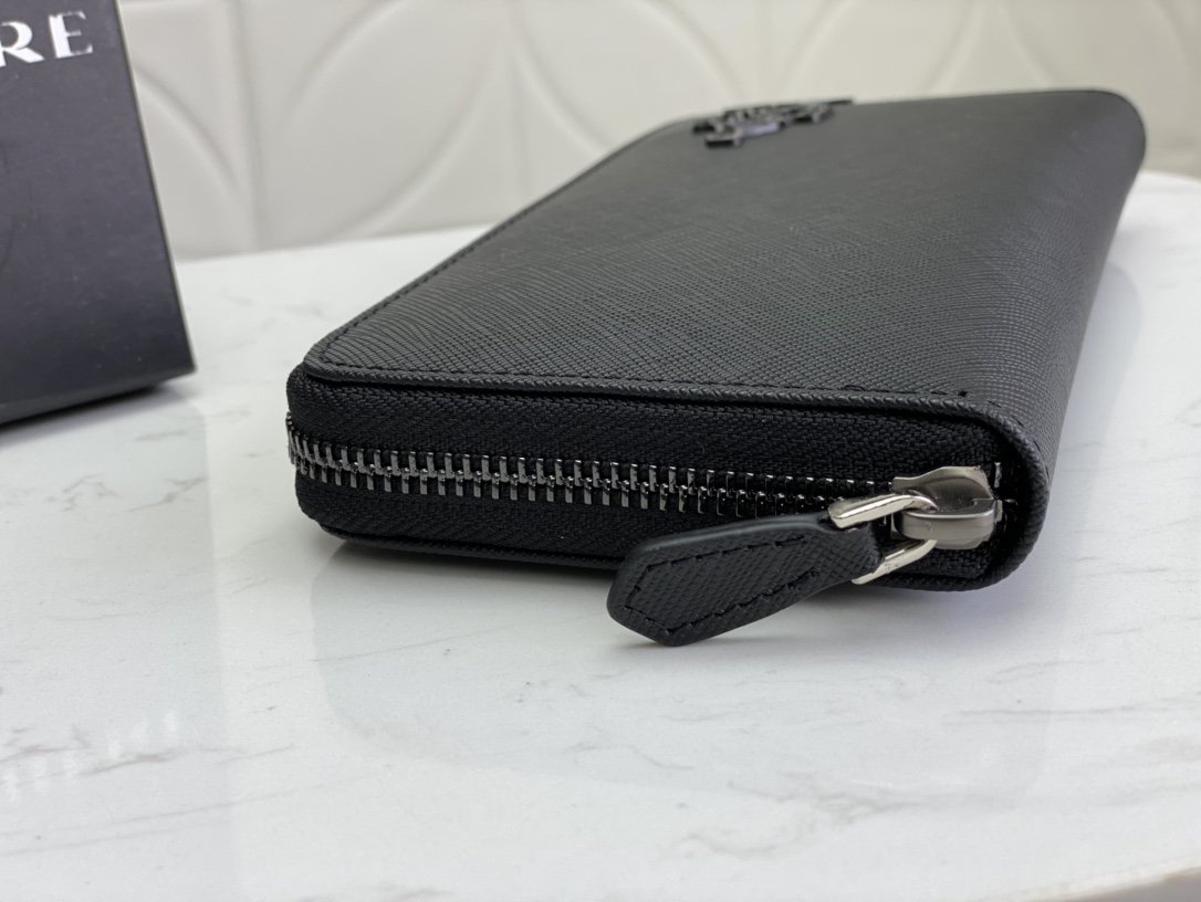 【2024】PRADA（プラダ） 財布19x12cm