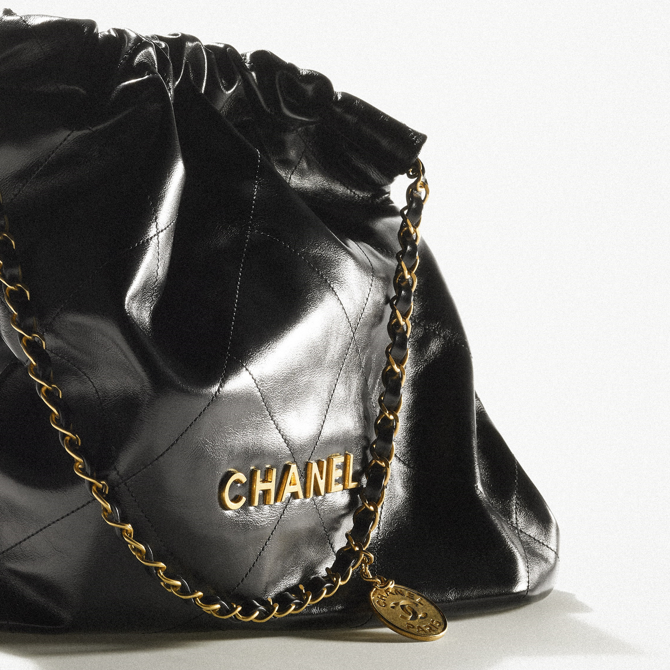 【CHANEL】シャネル22 ハンドバックショルダーバッグ