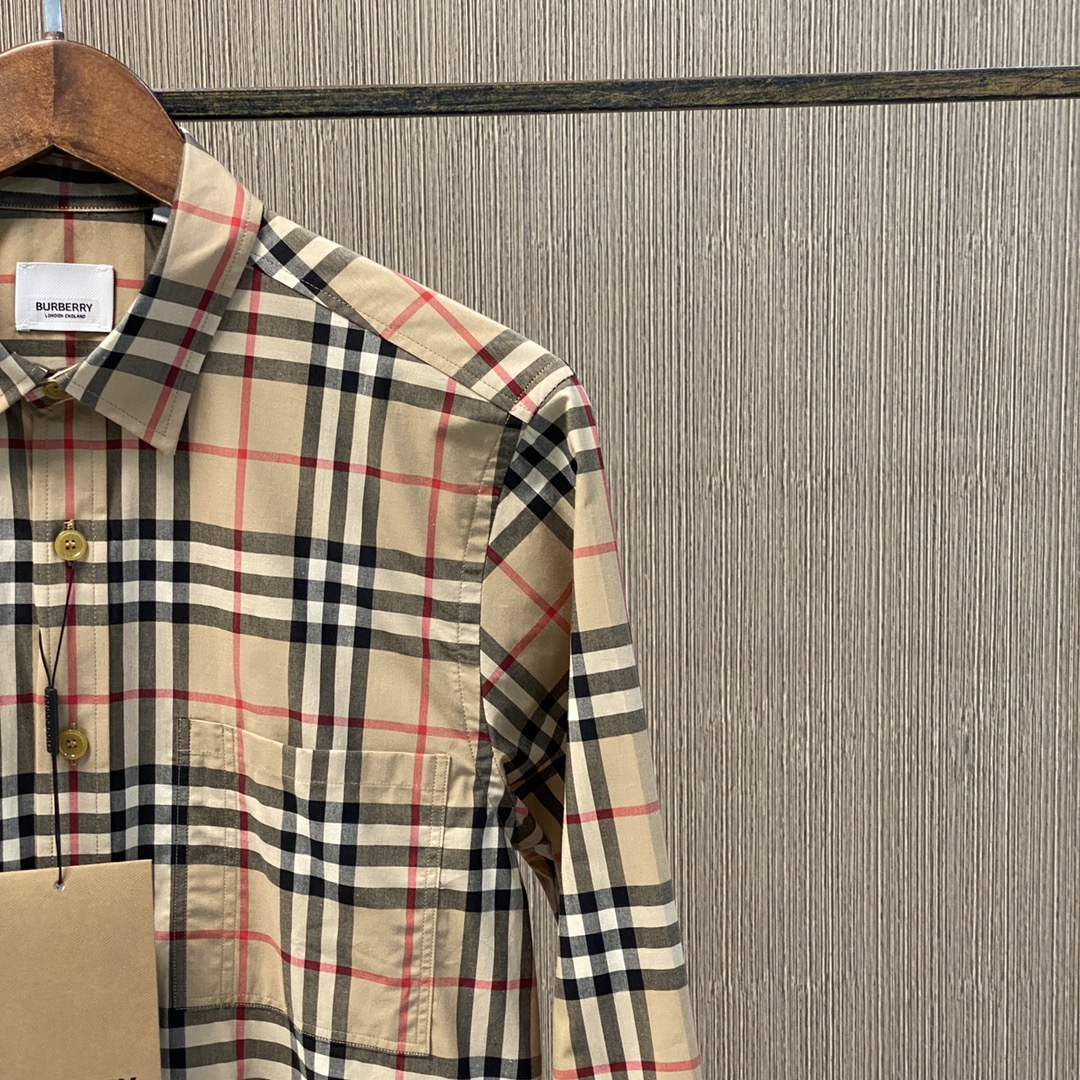 【BURBERRY 公式 旗艦店】バーバリー シャツ  ご好評に付き再入荷！