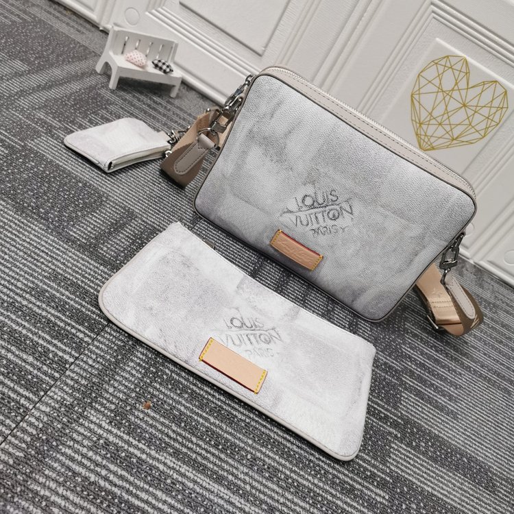 【2024】LV LouisVuitton ルイヴィトン 3点セット お得 M50068 M69443 M45320