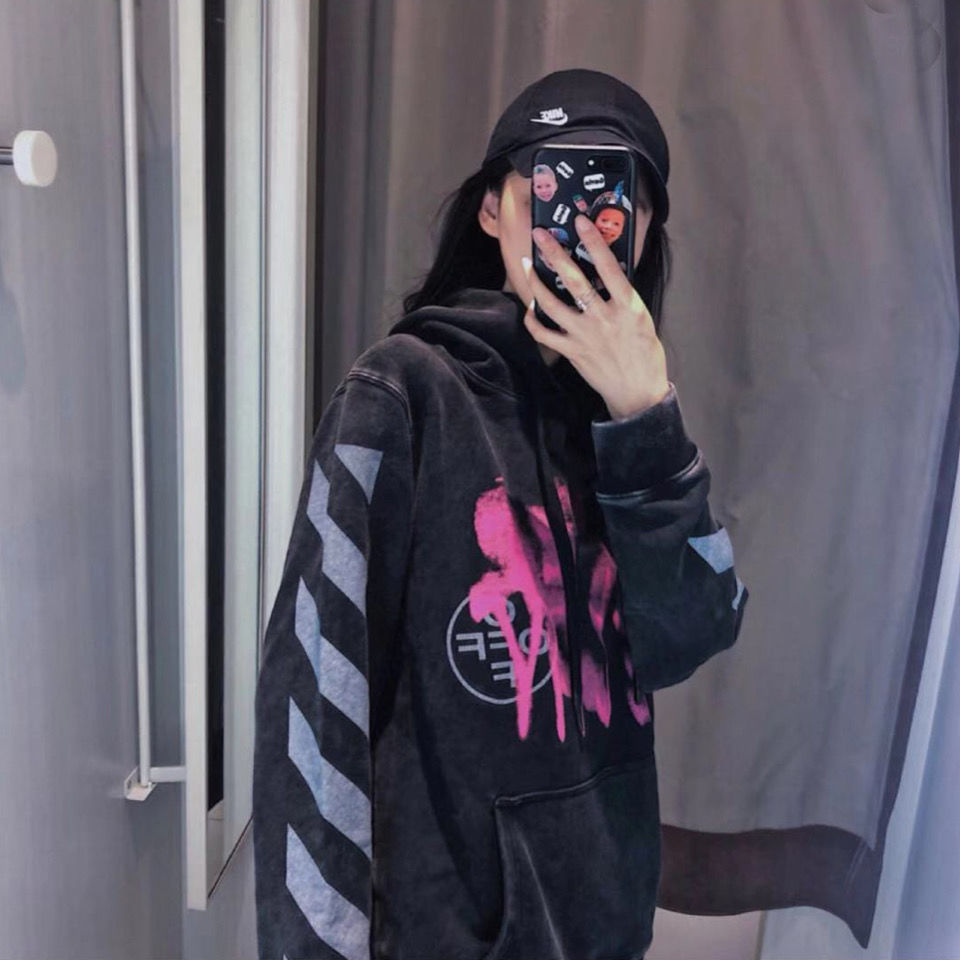 【2024】【OFF-WHITE 】男女兼用、ご好評に付き再入荷！