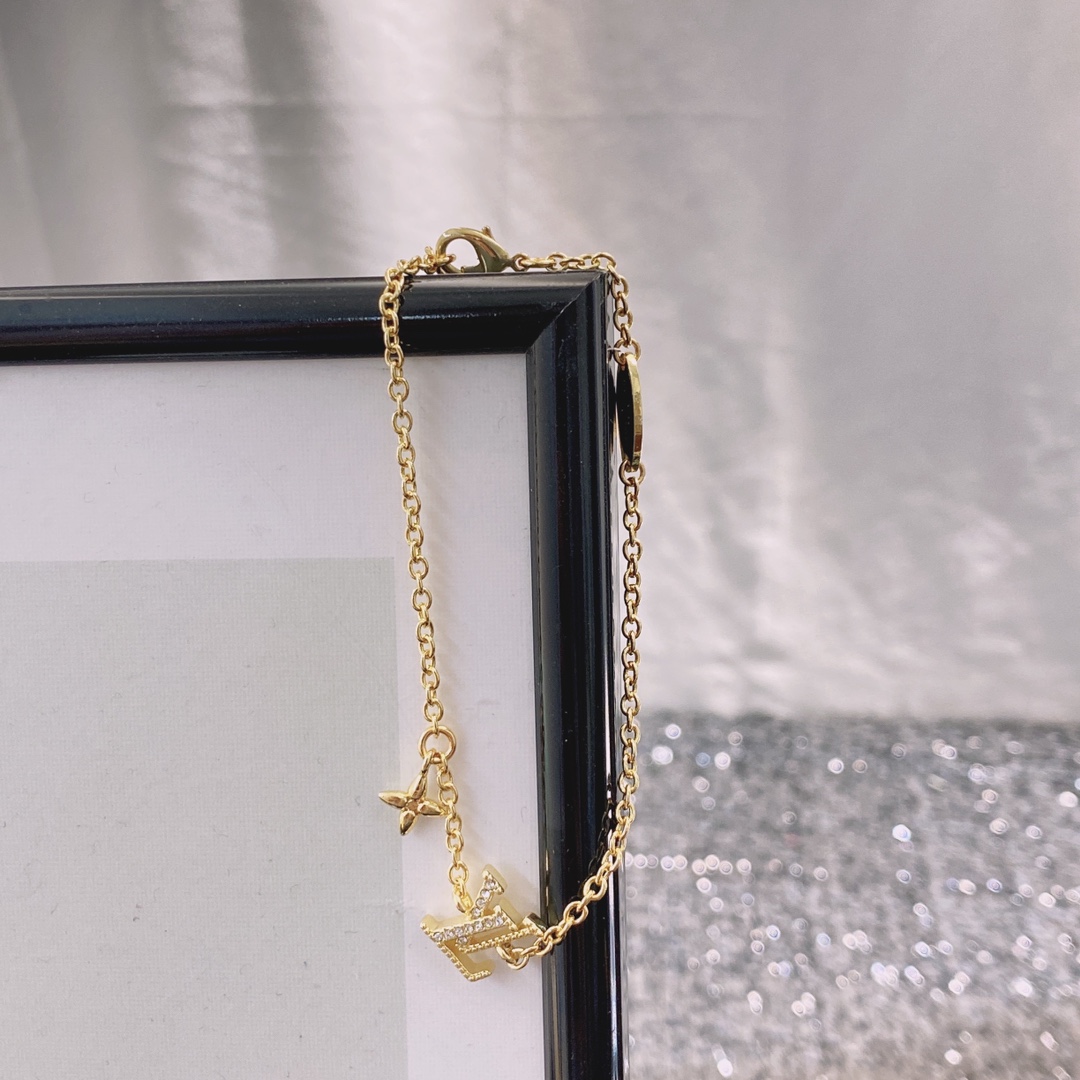 【2024】LV【 LOUIS VUITTON】ブレスレット、ファッションシンプルなスタイル