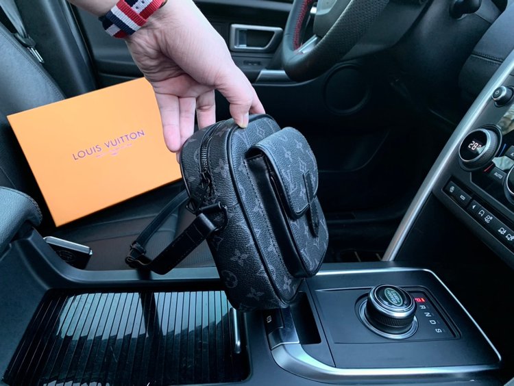 【2024】LV Louis Vuitton （ルイヴィトン） メッセンジャーバッグ 15x17x8cm