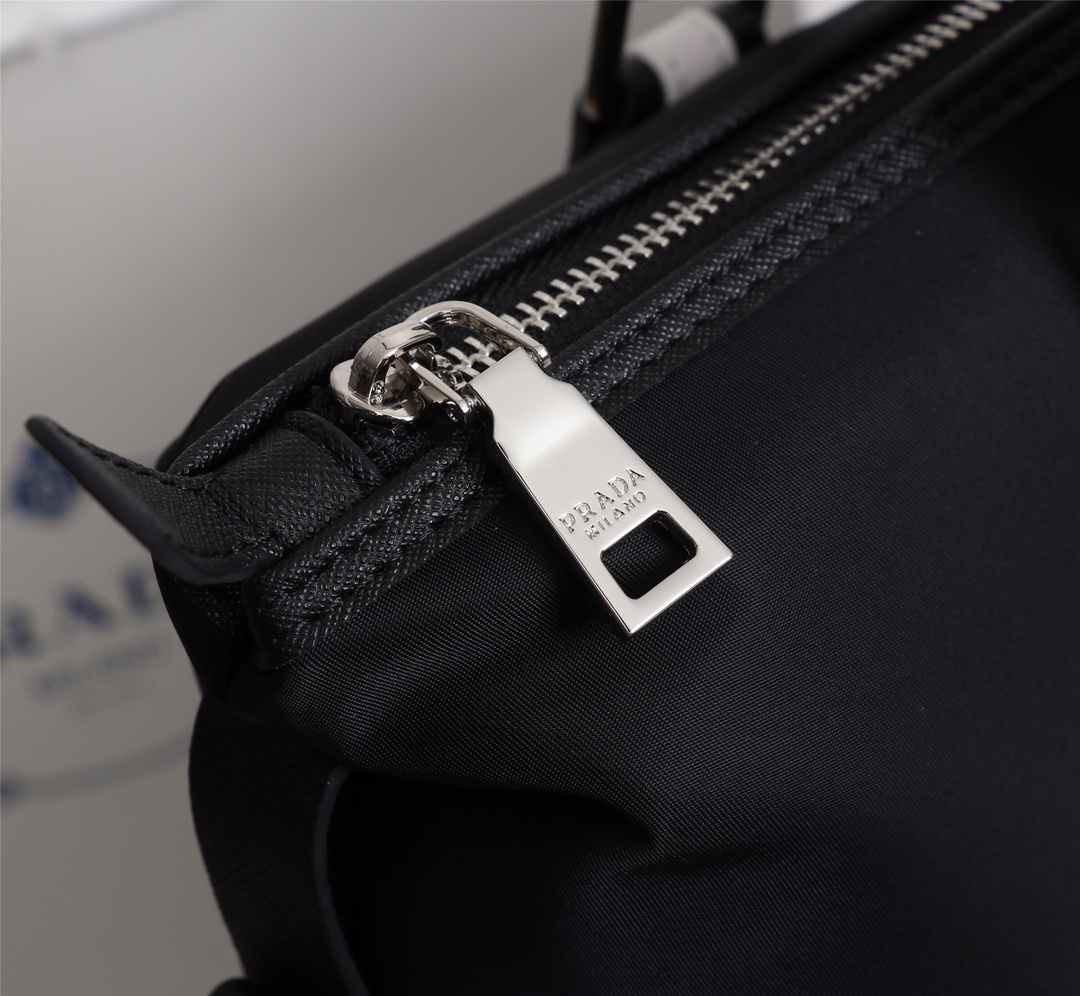 【2024】【PRADA  公式旗艦店】プラダ   ハンドバッグ  当日出荷 好評に付き再入荷！40*36*13CM