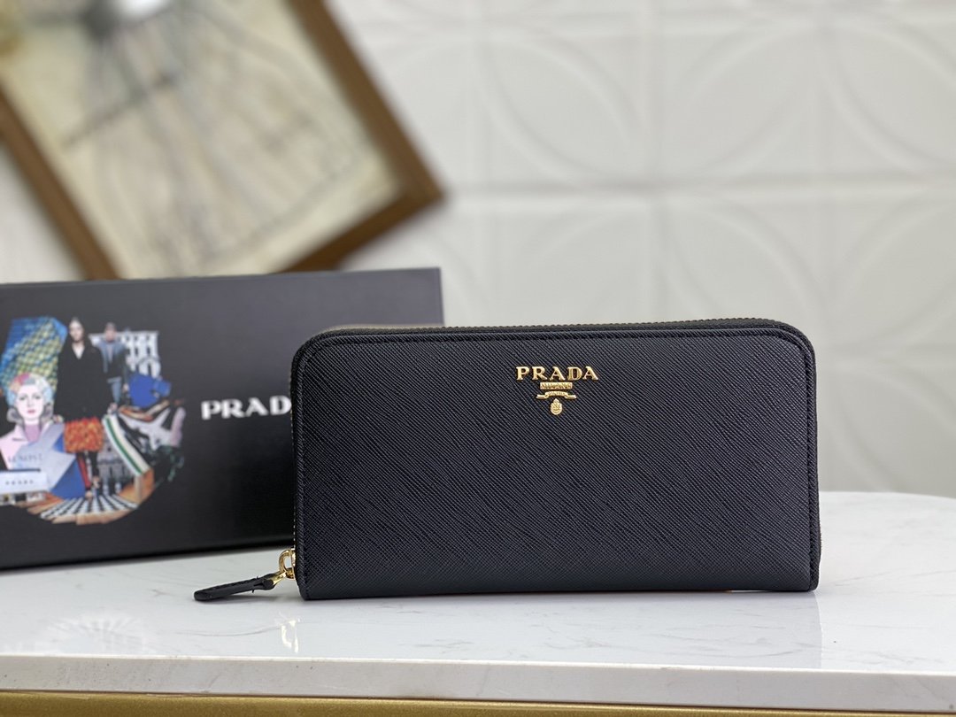 【2024】PRADA（プラダ） 財布19x12cm