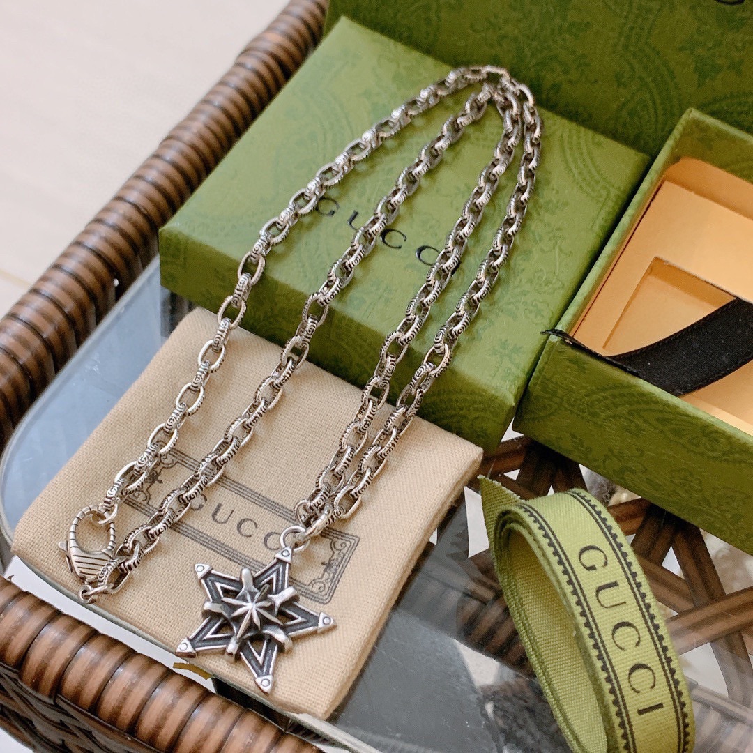 【GUCCI】ネックレス、新しいネックレス万能シンプルファッションオーナメント