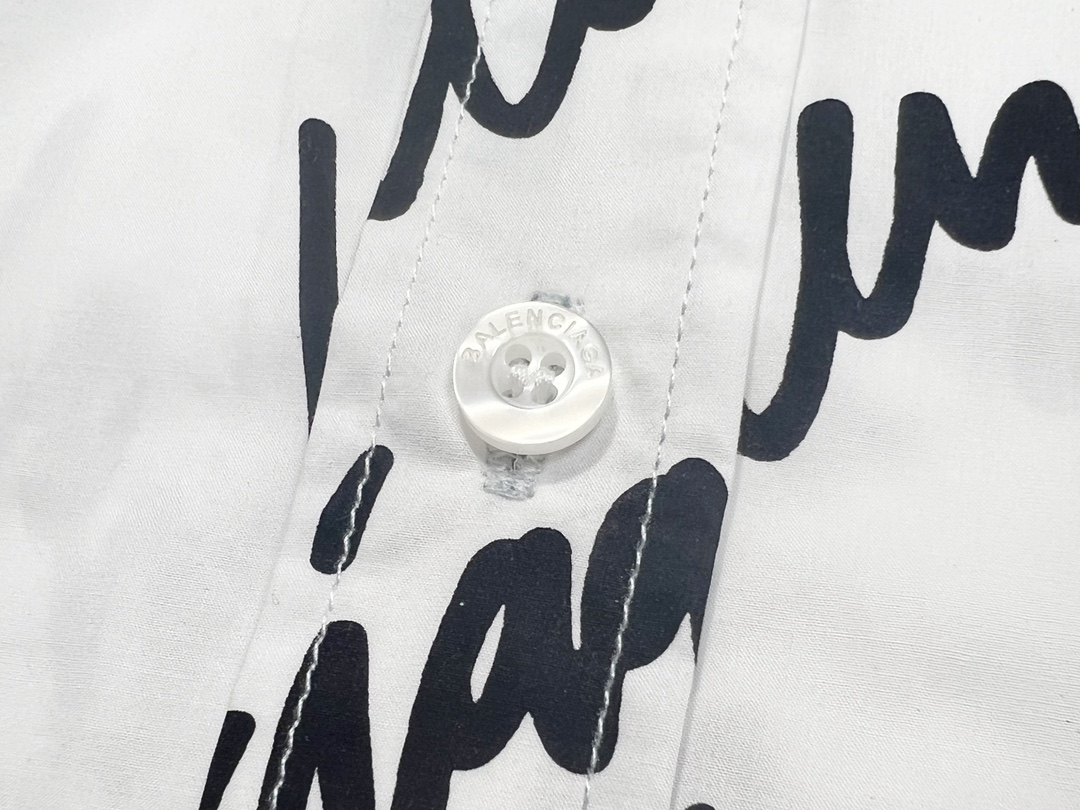 【2024】【BALENCIAGA  公式旗艦店】バレンシアガ   シャツ ご好評に付き再入荷！