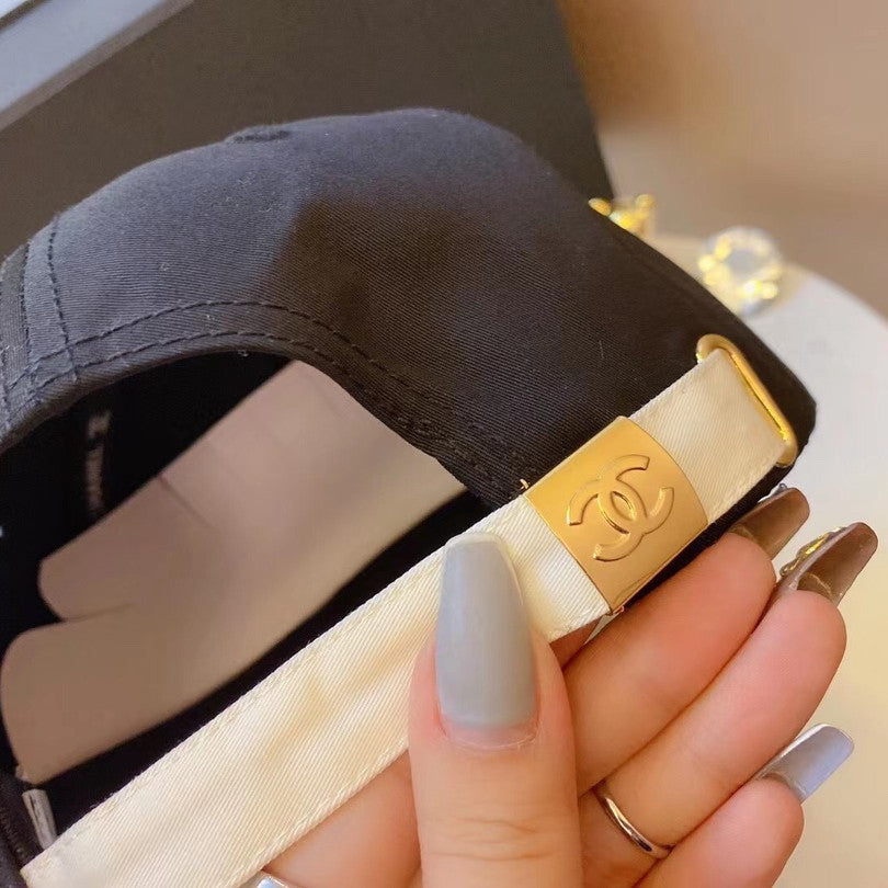 【CHANEL】ロゴ キャップ