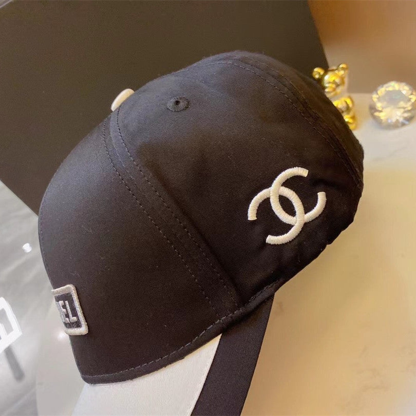【CHANEL】ロゴ キャップ