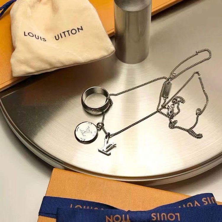 【2024】LV Louis Vuitton（ルイヴィトン） ネックレス 60cm