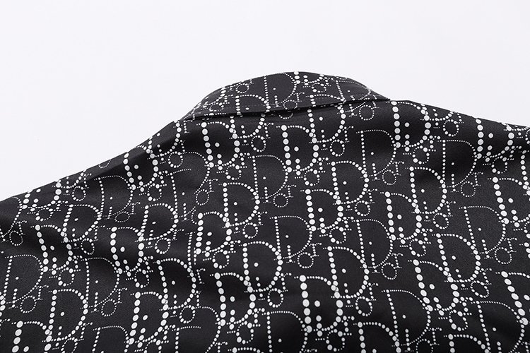 【 Dior 旗艦店】ご好評に付き再入荷！！