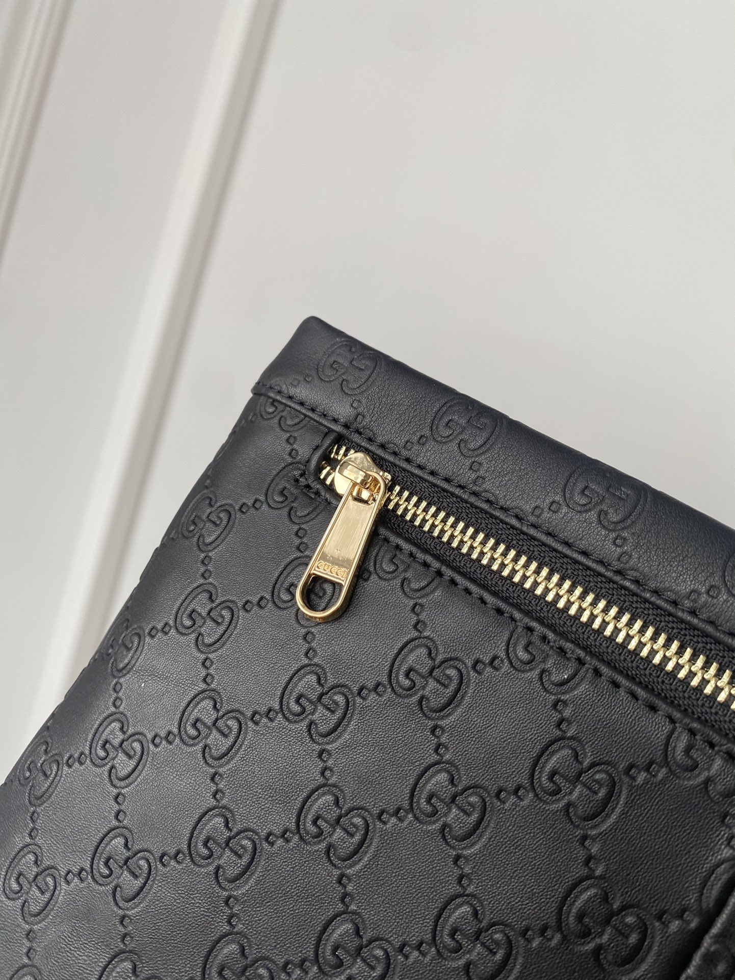 GUCCI（グッチ）クラッチバッグ 28*18 cm