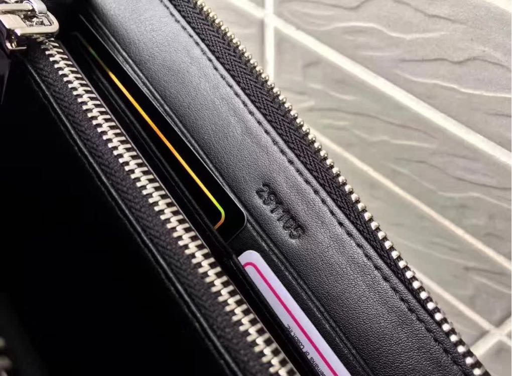 【 GUCCI 公式 旗艦店】 クッチ  財布 当日出荷 好評に付き再入荷！19*10*2.5 CM