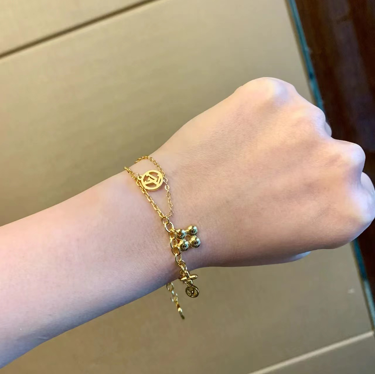 【 LOUIS VUITTON】ブレスレット、ファッションシンプルなスタイル