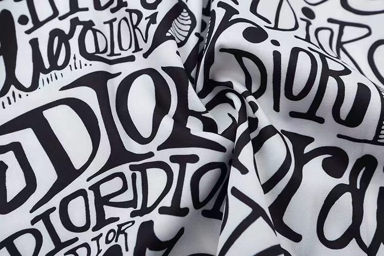 【 Dior 旗艦店】ご好評に付き再入荷！！