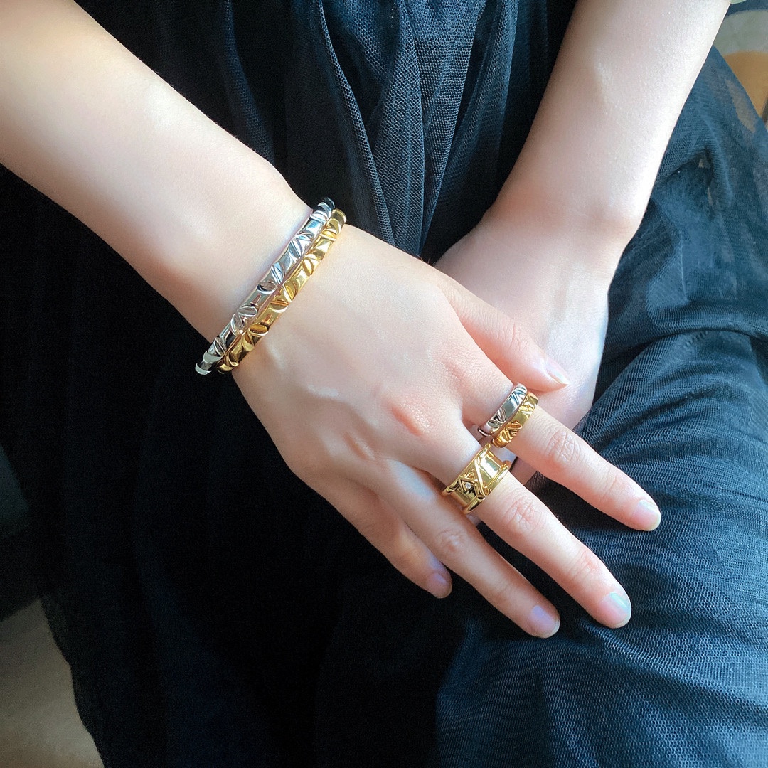 LOUIS VUITTON（ルイヴィトン）リング、ご好評に付き再入荷！