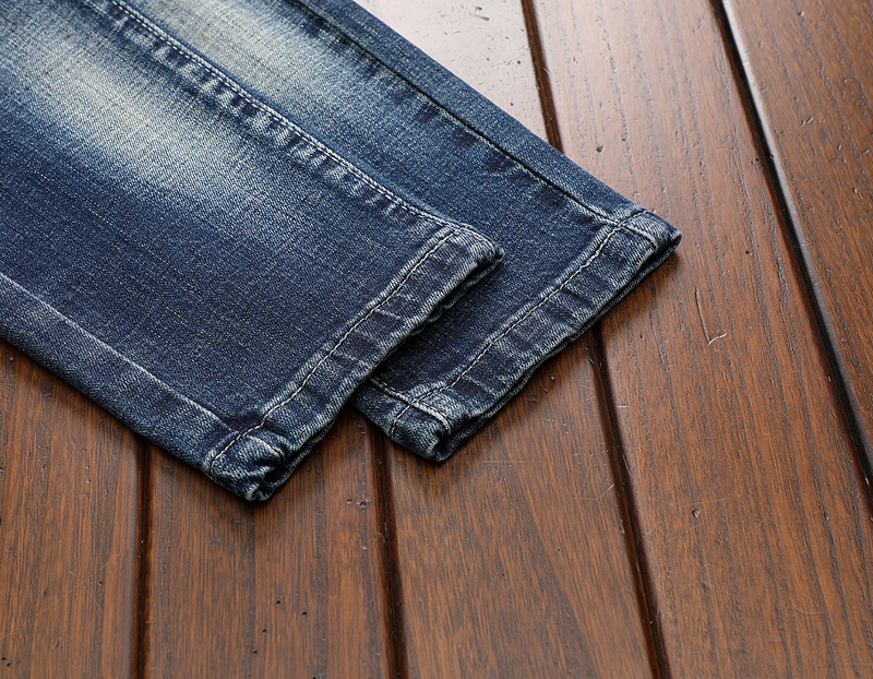 BALMAIN ジーンズ