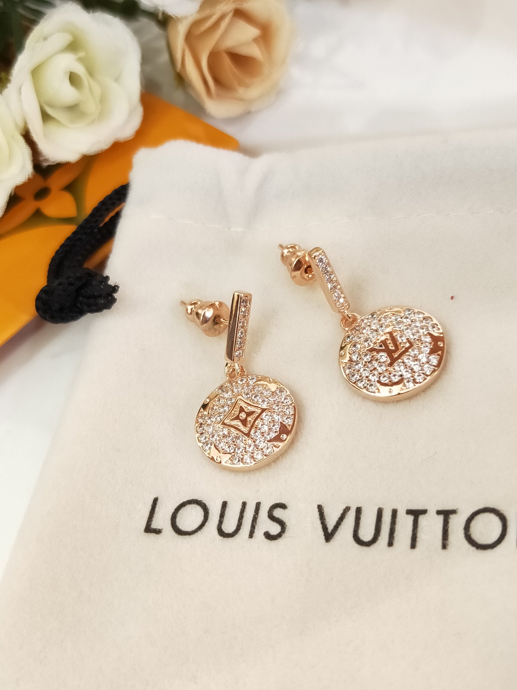 【2024】【LOUIS VUITTON 】ルイヴィトン   ファッションスタイルのイヤリング