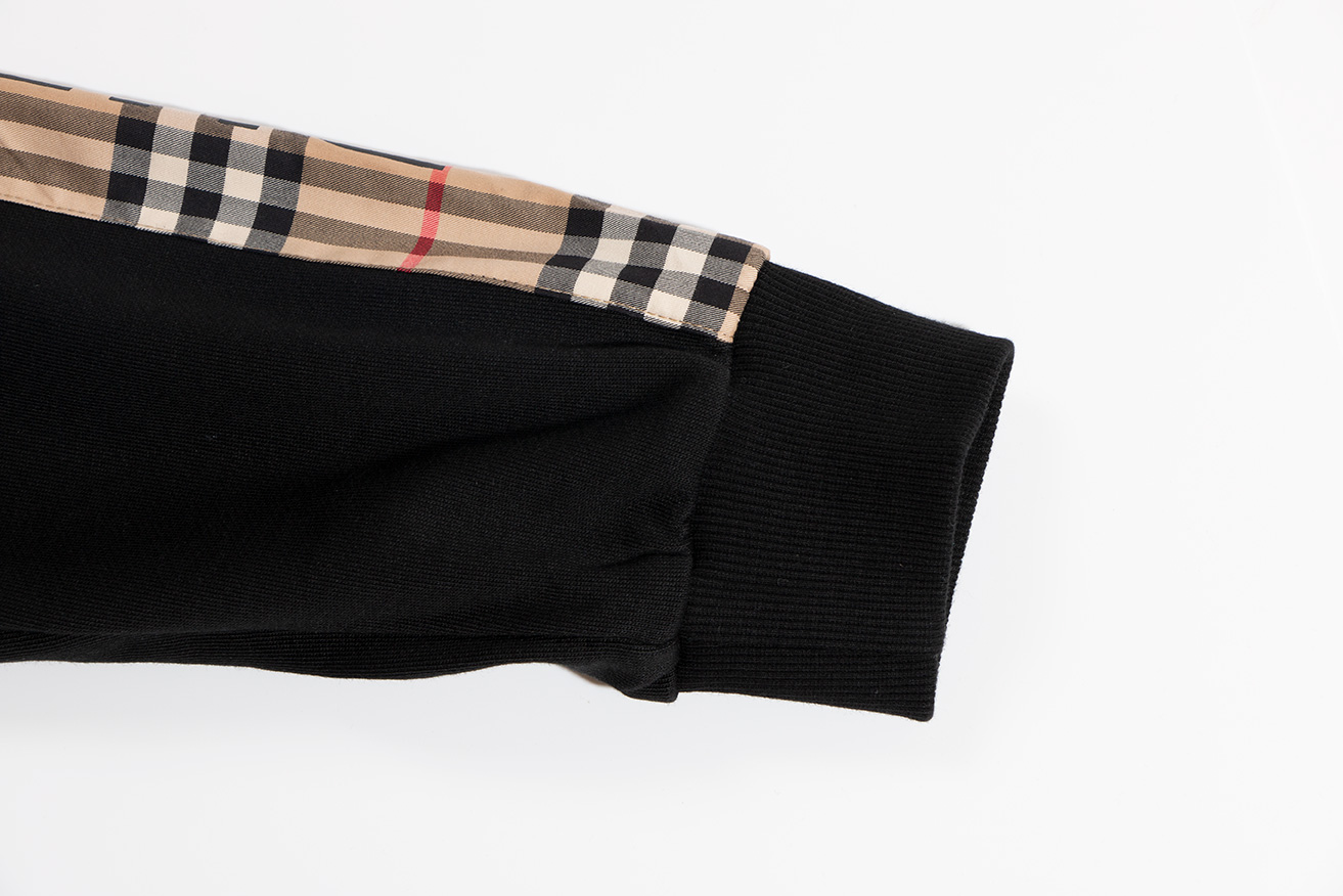 【BURBERRY 公式旗艦店】バーバリー   ジップパーカー 好評に付き再入荷！