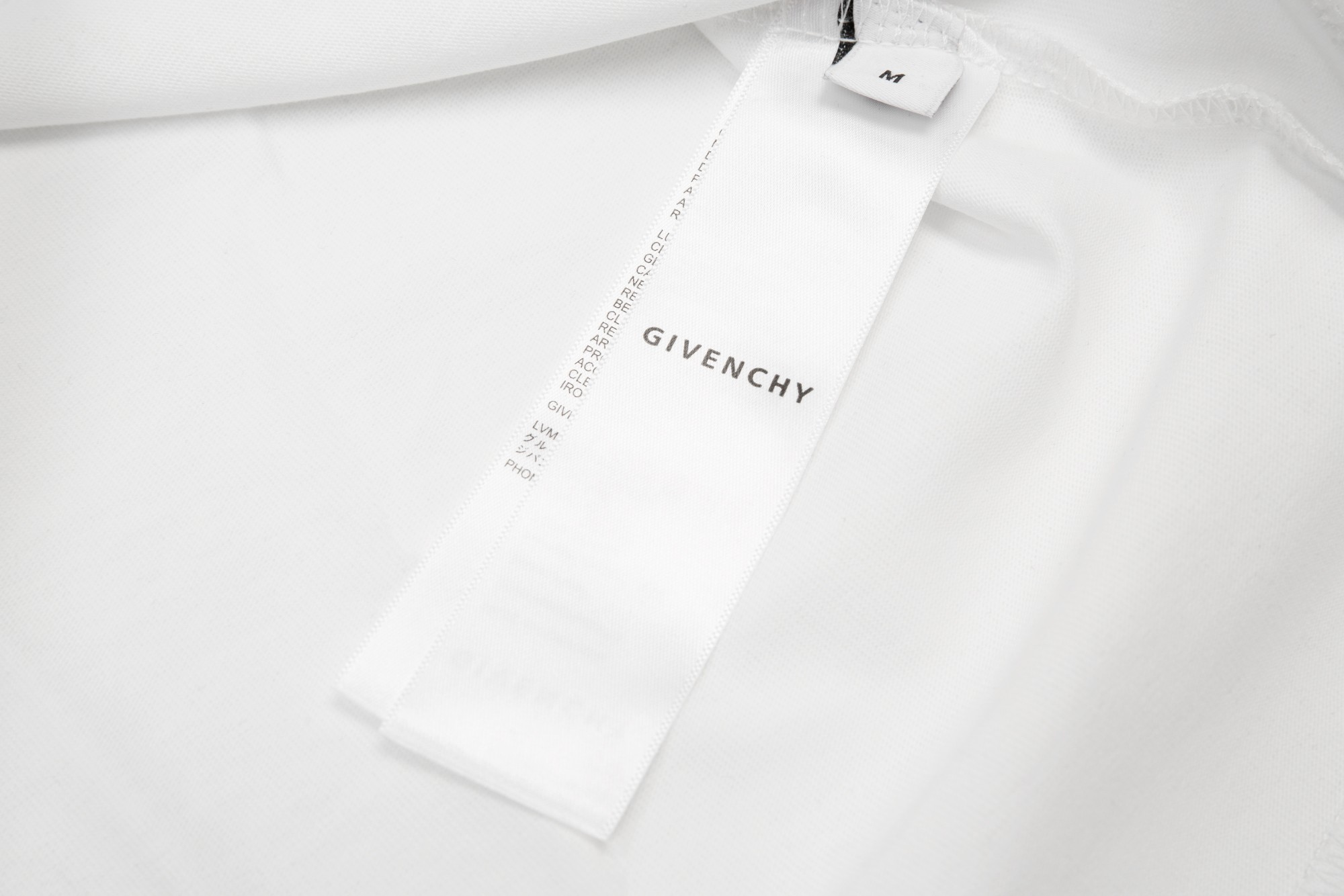 【GIVENCHY 公式旗艦店】ジバンシー     Tシャツご好評に付き再入荷！