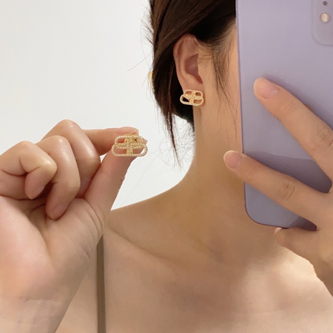 【BALENCIAGA】バレンシアガ    ファッションスタイルのイヤリング