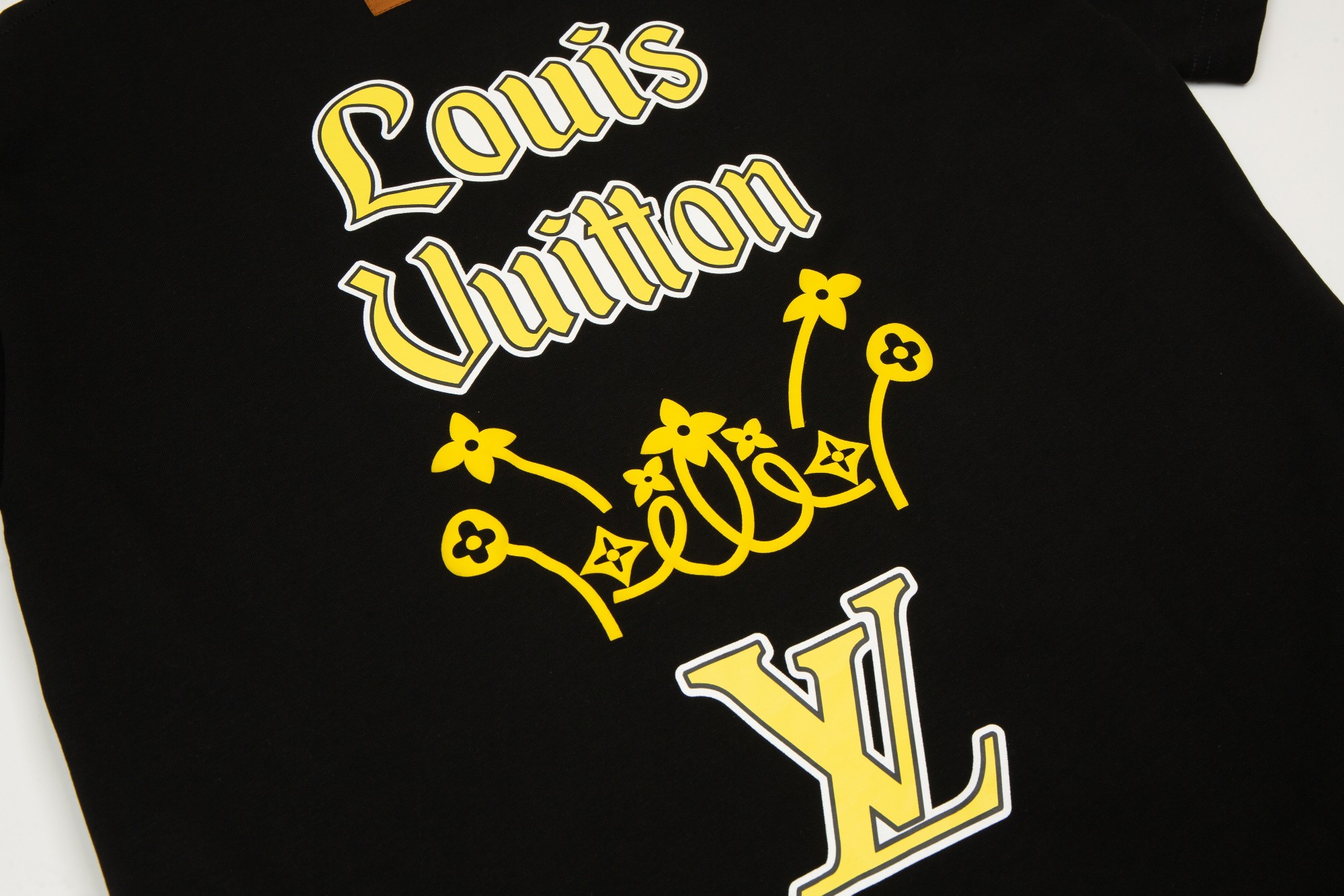 【2024】【LOUIS VUITTON  公式旗艦店】ルイヴィトン  Tシャツ  ご好評に付き再入荷！