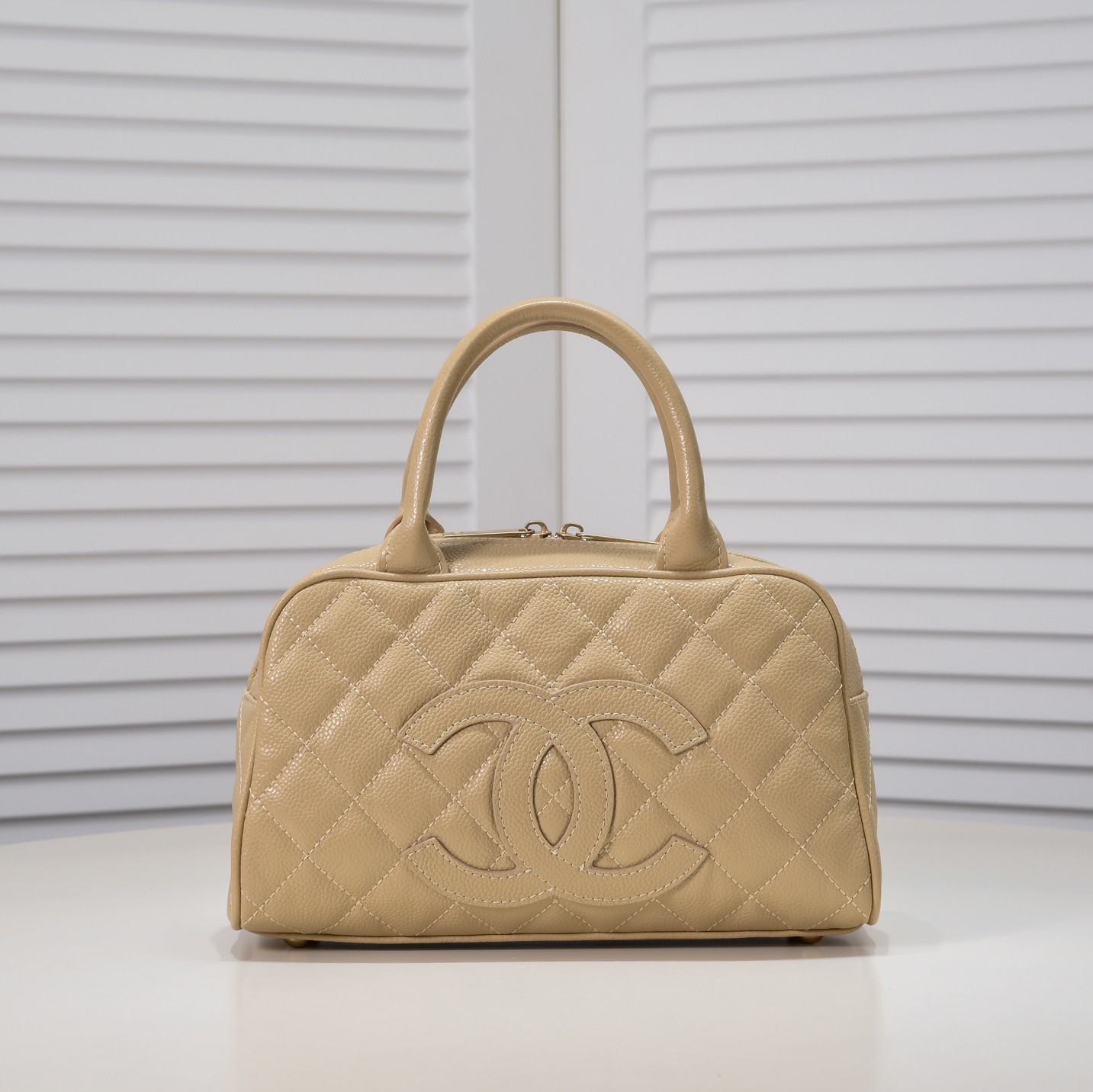 【CHANEL 公式旗艦店】シャネル   ハンドバッグ  当日出荷 好評に付き再入荷！25*14*9CM