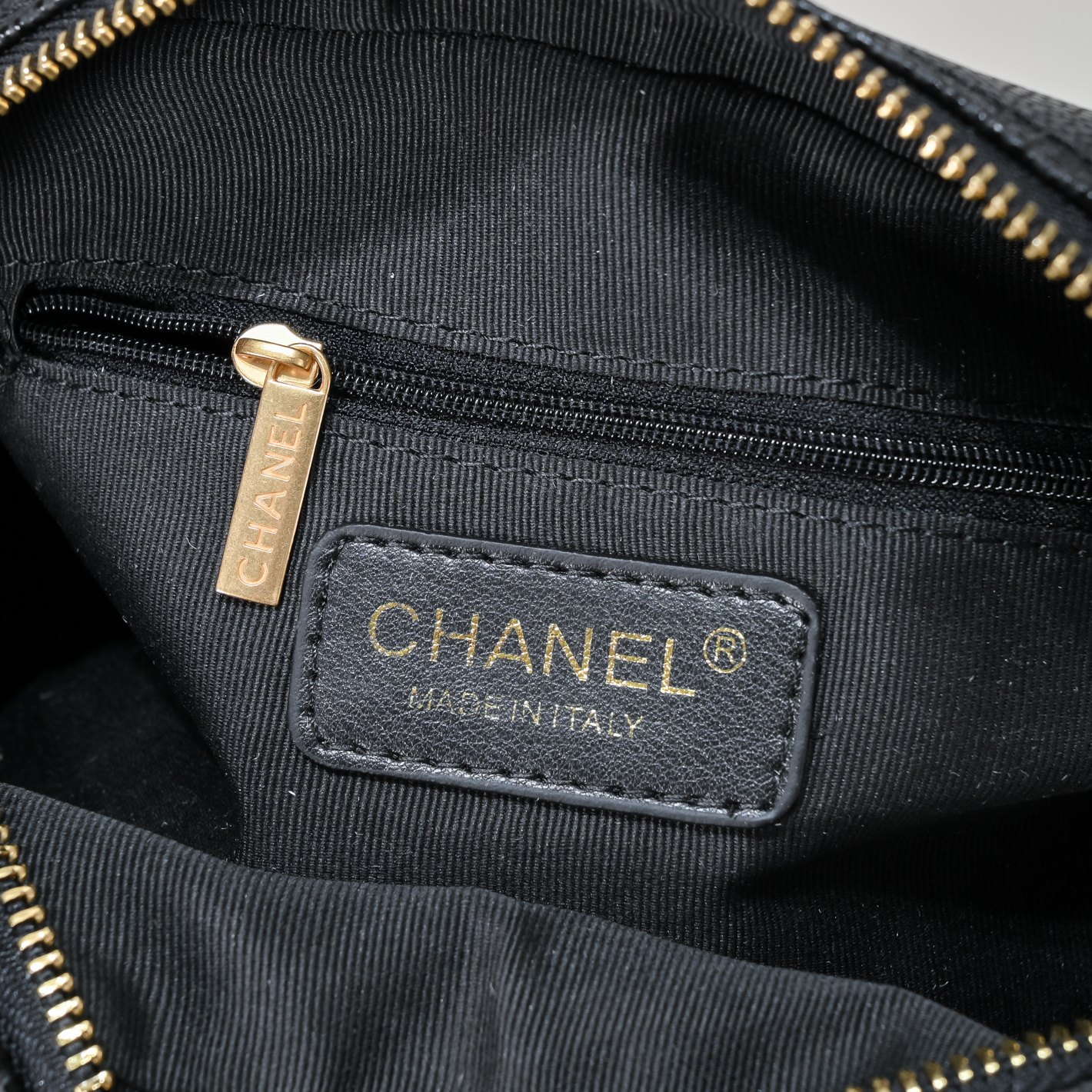 【CHANEL 公式旗艦店】シャネル   ハンドバッグ  当日出荷 好評に付き再入荷！25*14*9CM