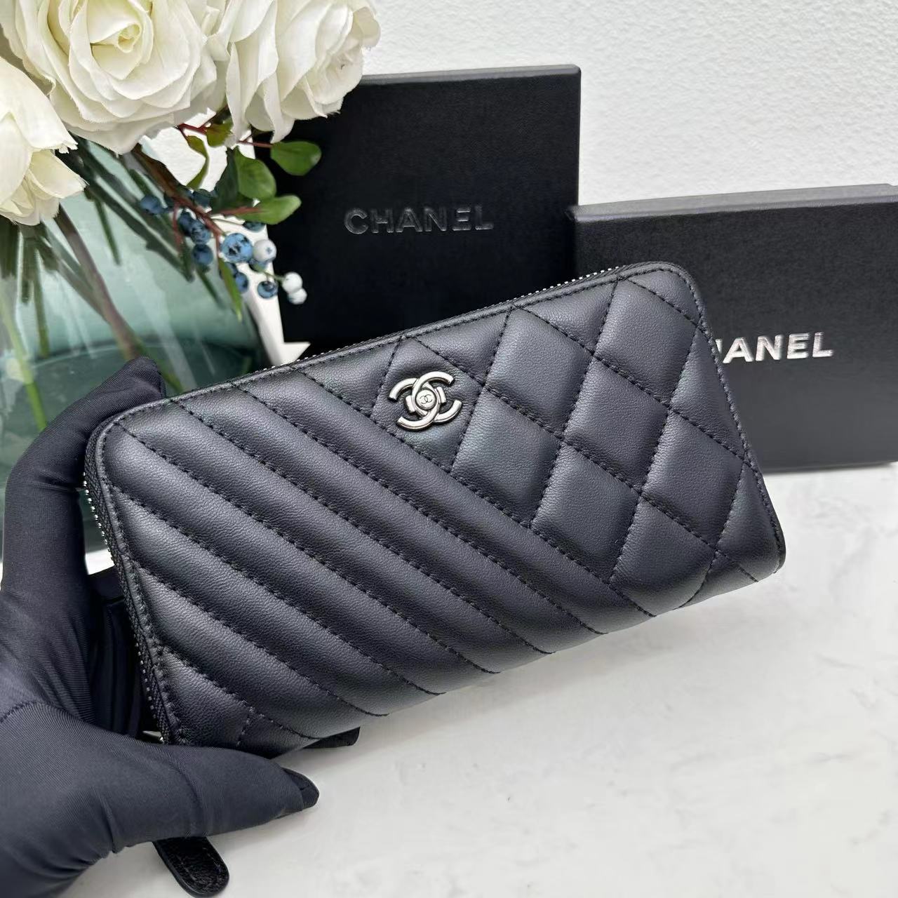 【CHANEL公式 旗艦店】シャネル 財布 当日出荷 好評に付き再入荷！19CM