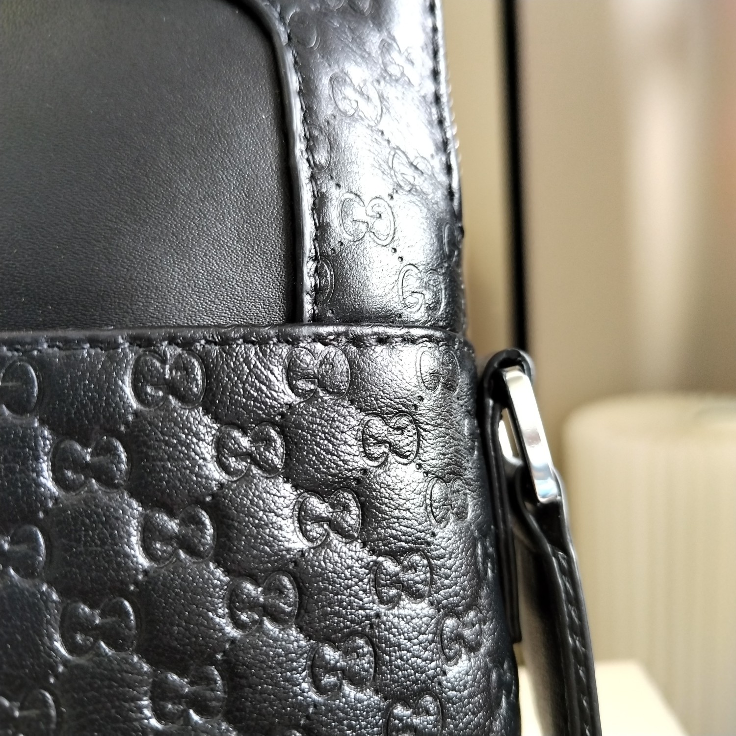 【2024】【GUCCI 公式 旗艦店】グッチ   ショルダーバッグ 当日出荷 好評に付き再入荷！26*28*5CM