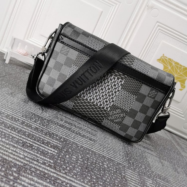【2024】Louis Vuitton （ルイヴィトン） メッセンジャーバッグ 23.5x14x5cm