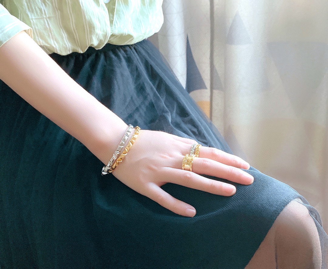 LOUIS VUITTON（ルイヴィトン）リング、ご好評に付き再入荷！