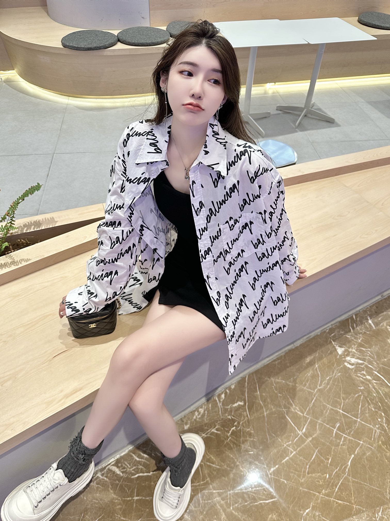 【2024】【BALENCIAGA  公式旗艦店】バレンシアガ   シャツ ご好評に付き再入荷！