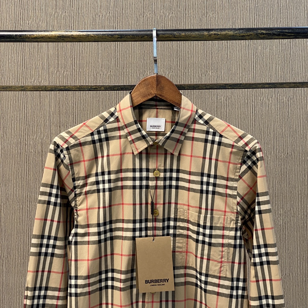【BURBERRY 公式 旗艦店】バーバリー シャツ  ご好評に付き再入荷！