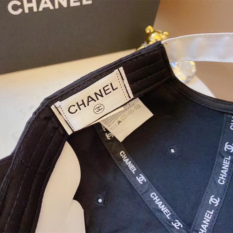 【CHANEL】ロゴ キャップ
