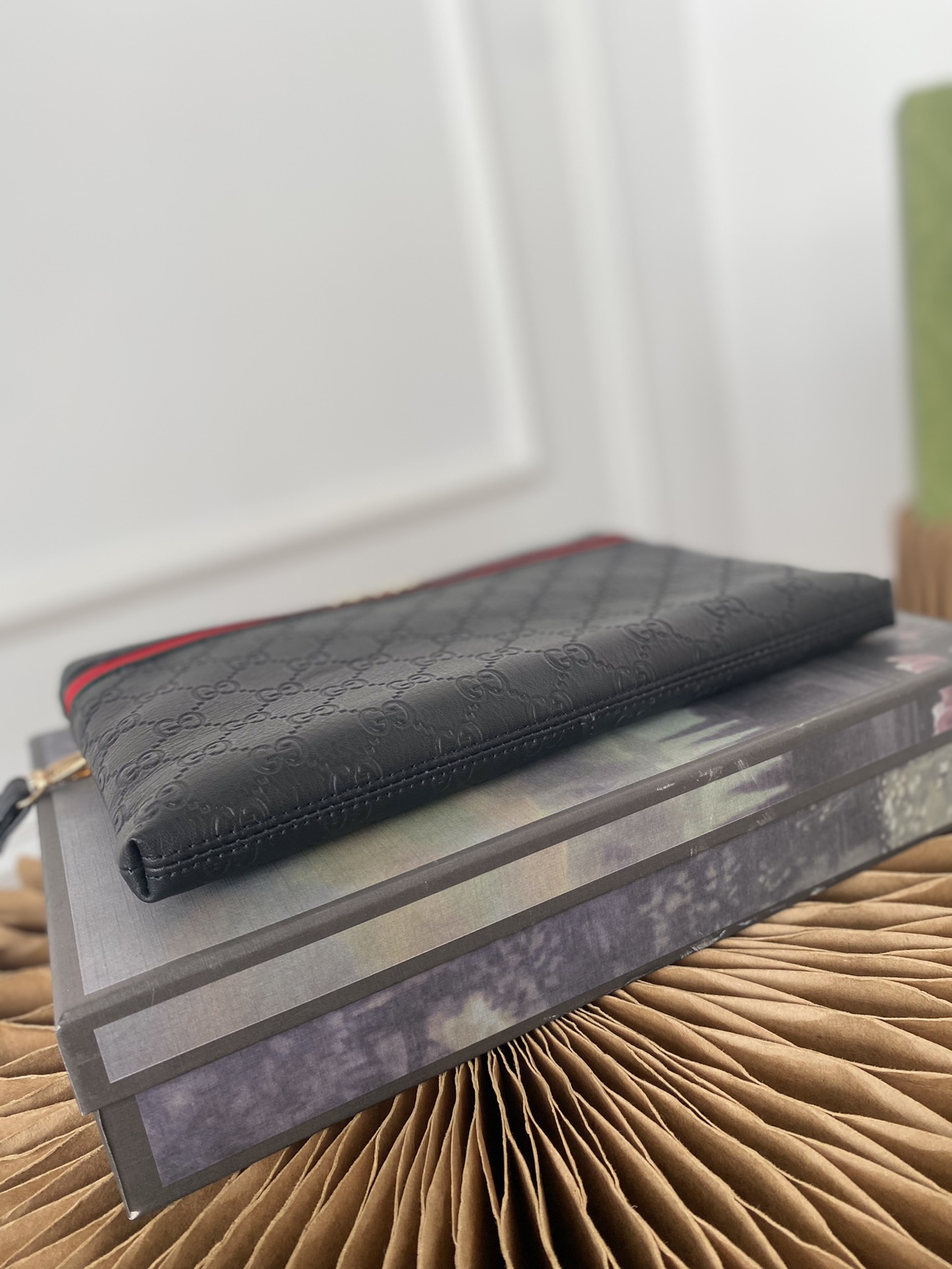 GUCCI（グッチ）クラッチバッグ 28*18 cm