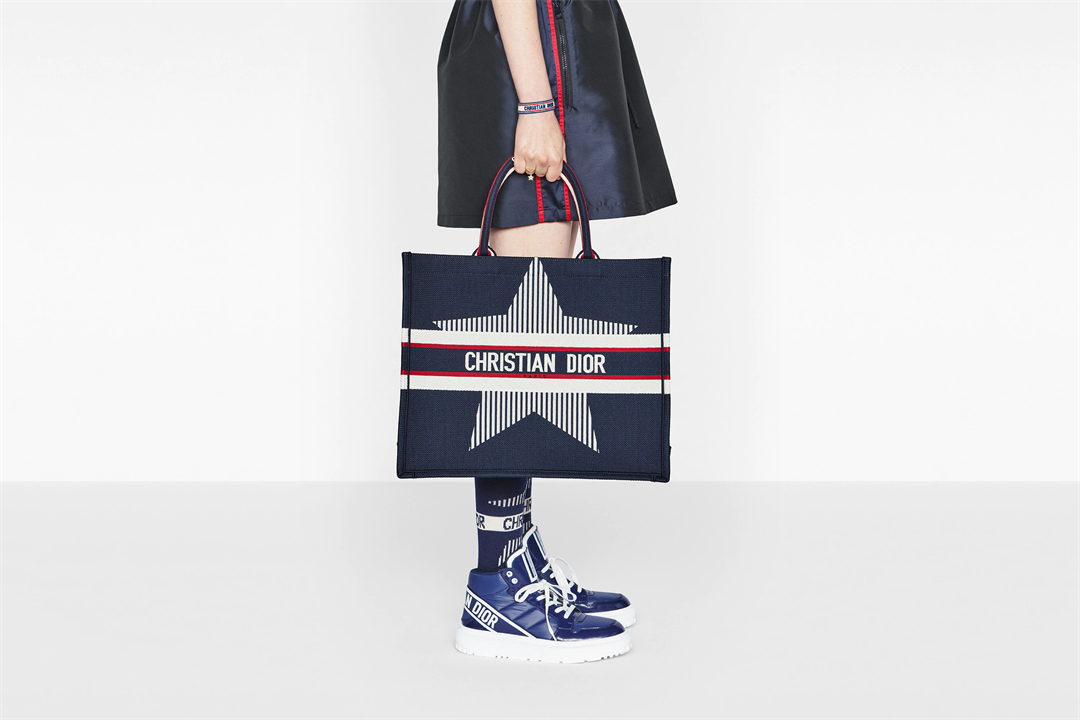 DIORALPS DIOR BOOK TOTE バッグ 42 x 35 x 18.5 cm